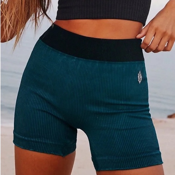 Free People Movement Happiness Runs Prajna Shorts Sz XS/S Teal Black Ribbed EUC - Picture 1 of 8